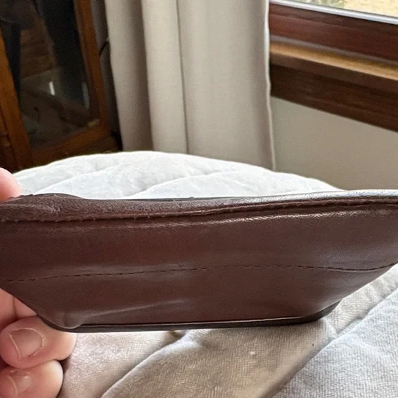 Coach Rich Brown Leather Coin purse kisslock closure Rare - Picture 6 of 7